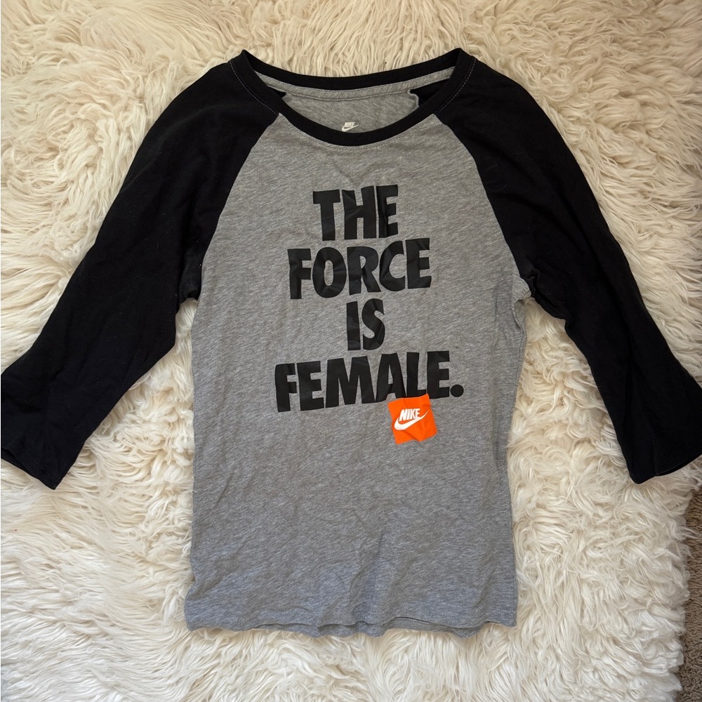 nike women’s baseballll tee. the force is female size x-small. good condition